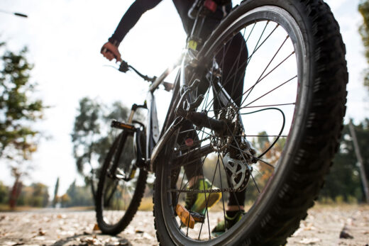 how to fill a tubeless mountain bike tire