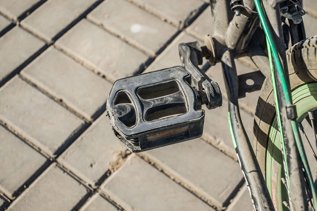 Plastic vs Metal Mountain Bike Pedals Cycle Baron