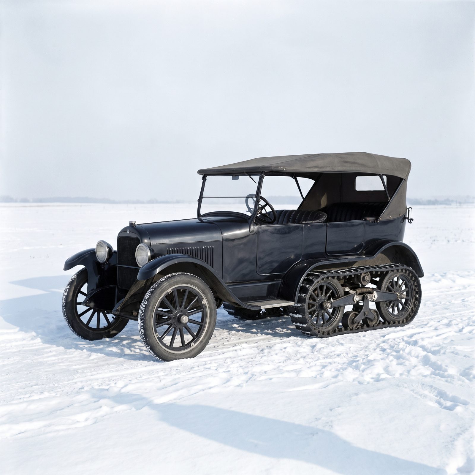 The Kégresse System Turned Cars Into Flexible Half-Tracks