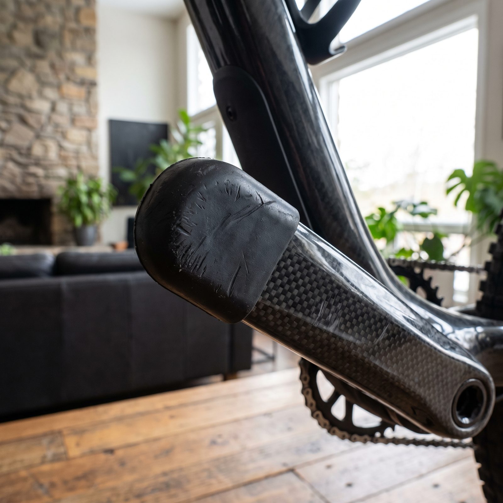 Rubber Crank Boots That Save Carbon Arm Ends From Rock-Strike Damage